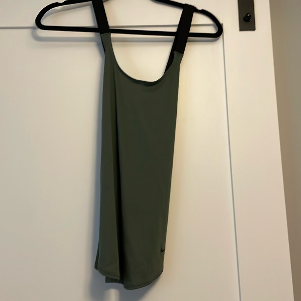 nike tank top